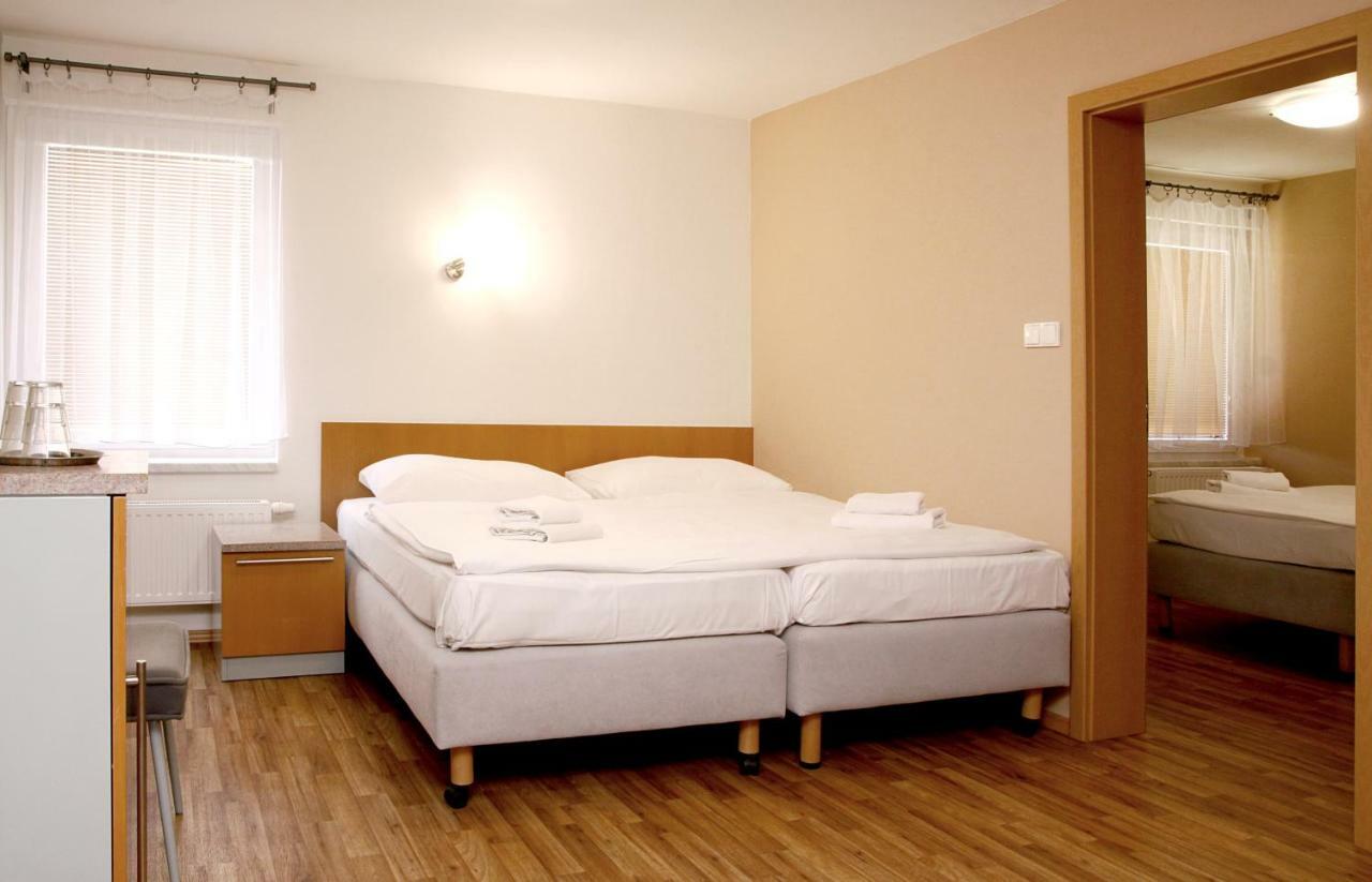 Hotel Sedlecky Dvur à Sedlec  Extérieur photo